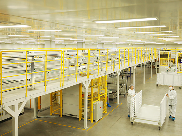 政策保障光伏消納，國內(nèi)外共振趨勢明顯