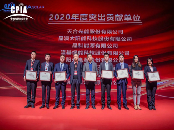 全體看過來！謝謝，謝謝！謝謝~